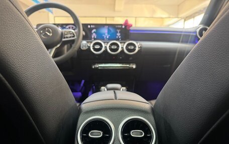 Mercedes-Benz A-Класс, 2022 год, 2 300 000 рублей, 19 фотография