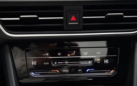 Volkswagen Tiguan II, 2023 год, 2 550 000 рублей, 10 фотография