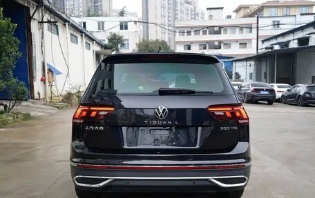 Volkswagen Tiguan II, 2023 год, 2 550 000 рублей, 13 фотография