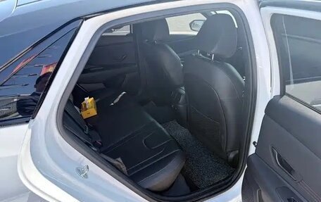 Hyundai Elantra, 2024 год, 2 020 000 рублей, 11 фотография