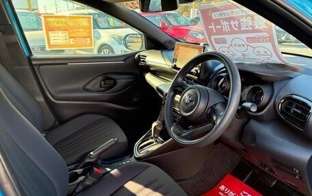 Toyota Yaris, 2021 год, 770 000 рублей, 9 фотография