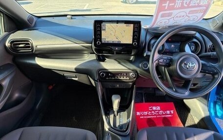 Toyota Yaris, 2021 год, 770 000 рублей, 12 фотография