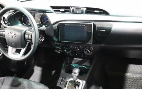 Toyota Hilux VIII, 2019 год, 3 475 000 рублей, 13 фотография