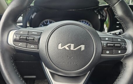 KIA K5, 2023 год, 2 100 000 рублей, 13 фотография