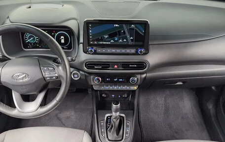 Hyundai Kona I, 2022 год, 1 868 010 рублей, 5 фотография