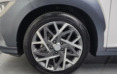 Hyundai Kona I, 2022 год, 1 868 010 рублей, 18 фотография