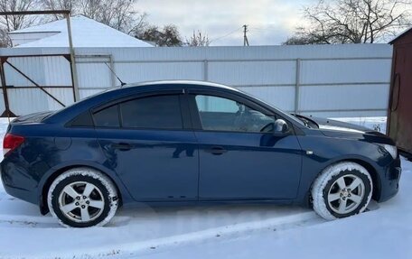 Chevrolet Cruze II, 2013 год, 665 000 рублей, 3 фотография