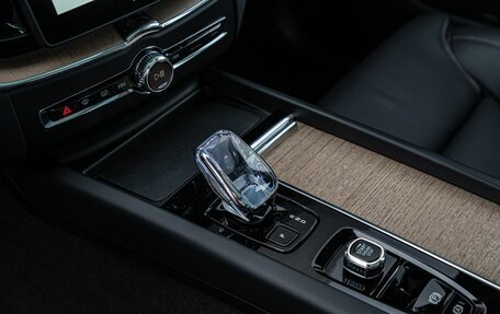 Volvo XC60 II, 2025 год, 9 100 000 рублей, 16 фотография