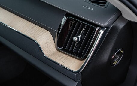 Volvo XC60 II, 2025 год, 9 100 000 рублей, 27 фотография