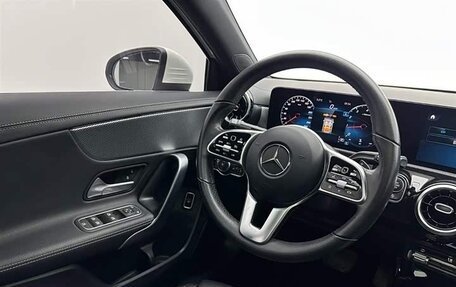 Mercedes-Benz A-Класс, 2021 год, 1 998 153 рублей, 11 фотография