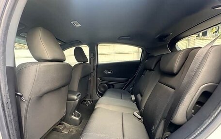 Honda Vezel, 2022 год, 1 800 230 рублей, 14 фотография