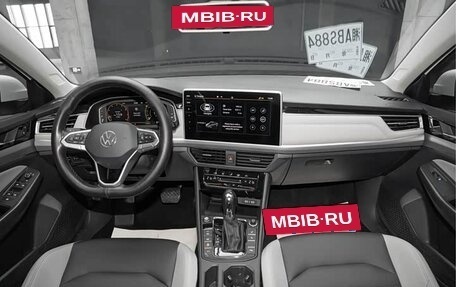 Volkswagen Bora, 2023 год, 1 750 000 рублей, 10 фотография