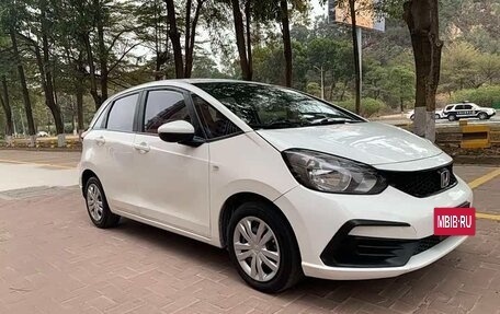 Honda Fit, 2022 год, 1 080 000 рублей, 3 фотография