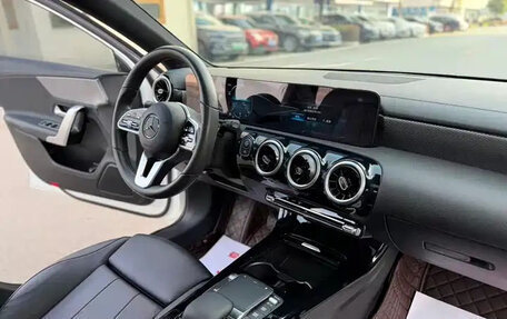 Mercedes-Benz A-Класс, 2022 год, 1 895 007 рублей, 12 фотография