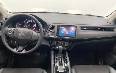 Honda Vezel, 2021 год, 1 900 230 рублей, 2 фотография