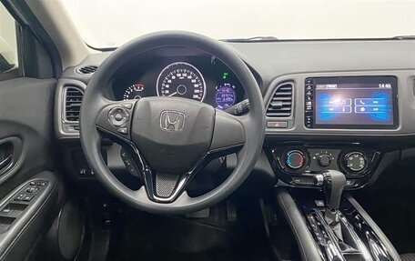 Honda Vezel, 2021 год, 1 900 230 рублей, 3 фотография