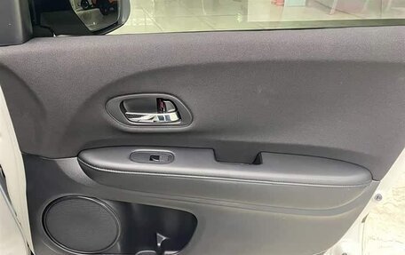 Honda Vezel, 2021 год, 1 900 230 рублей, 9 фотография