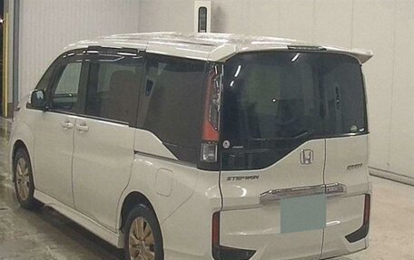 Honda Stepwgn IV, 2019 год, 1 499 999 рублей, 5 фотография