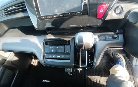 Honda Stepwgn IV, 2019 год, 1 499 999 рублей, 17 фотография