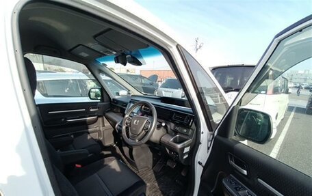 Honda Stepwgn IV, 2019 год, 1 499 999 рублей, 20 фотография