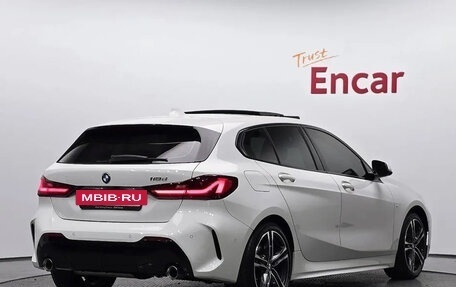 BMW 1 серия, 2021 год, 2 078 030 рублей, 4 фотография