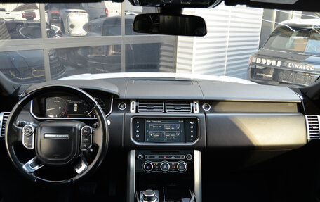 Land Rover Range Rover IV рестайлинг, 2016 год, 4 250 000 рублей, 13 фотография