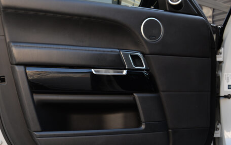 Land Rover Range Rover IV рестайлинг, 2016 год, 4 250 000 рублей, 22 фотография
