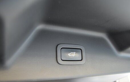 Land Rover Range Rover IV рестайлинг, 2016 год, 4 250 000 рублей, 39 фотография