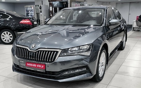 Skoda Superb III рестайлинг, 2021 год, 2 650 000 рублей, 1 фотография