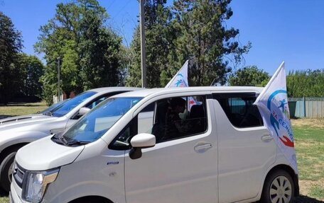 Suzuki Wagon R V, 2017 год, 690 000 рублей, 1 фотография