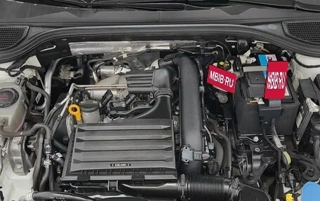 Volkswagen Golf VIII, 2022 год, 1 500 000 рублей, 14 фотография