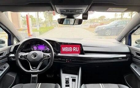 Volkswagen Golf VIII, 2021 год, 1 500 000 рублей, 8 фотография