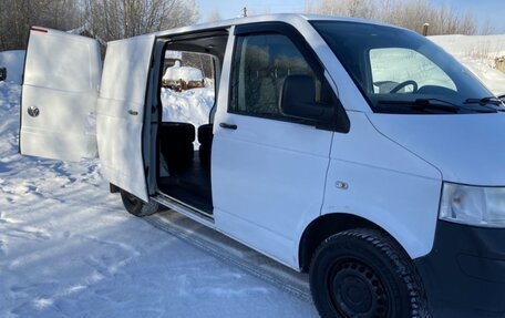 Volkswagen Transporter T5 рестайлинг, 2008 год, 1 380 000 рублей, 2 фотография
