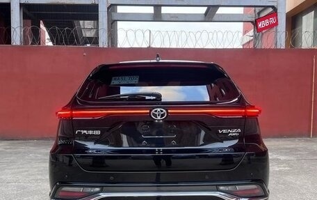 Toyota Venza, 2022 год, 4 237 555 рублей, 4 фотография