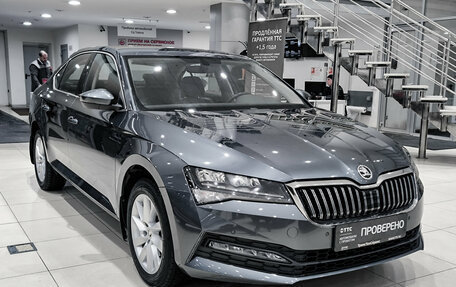 Skoda Superb III рестайлинг, 2021 год, 2 650 000 рублей, 3 фотография