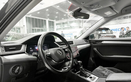 Skoda Superb III рестайлинг, 2021 год, 2 650 000 рублей, 20 фотография