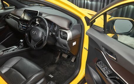 Toyota C-HR I рестайлинг, 2017 год, 2 277 000 рублей, 9 фотография