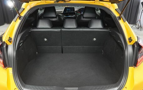 Toyota C-HR I рестайлинг, 2017 год, 2 277 000 рублей, 20 фотография