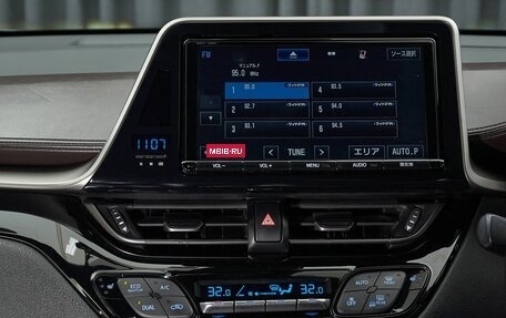 Toyota C-HR I рестайлинг, 2017 год, 2 277 000 рублей, 17 фотография