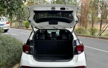 Toyota Yaris XP150 рестайлинг, 2022 год, 1 245 007 рублей, 10 фотография