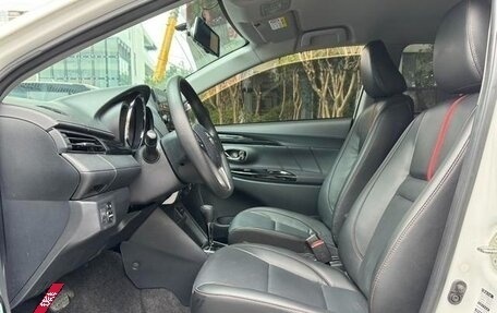 Toyota Yaris XP150 рестайлинг, 2022 год, 1 245 007 рублей, 12 фотография