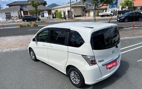 Honda Freed I, 2013 год, 786 000 рублей, 7 фотография