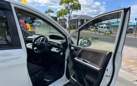 Honda Freed I, 2013 год, 786 000 рублей, 21 фотография