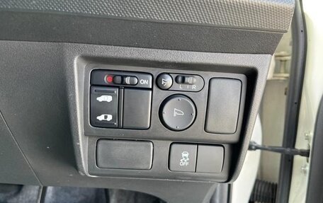 Honda Freed I, 2013 год, 786 000 рублей, 17 фотография