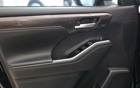 Toyota Highlander, 2025 год, 5 790 000 рублей, 16 фотография
