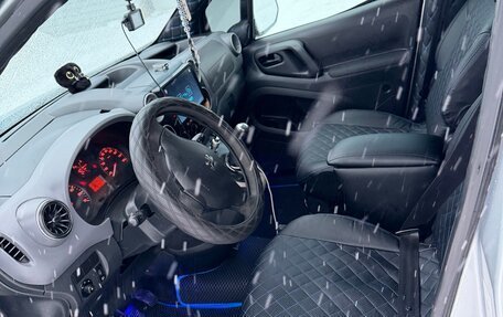 Peugeot Partner II рестайлинг 2, 2011 год, 550 000 рублей, 2 фотография