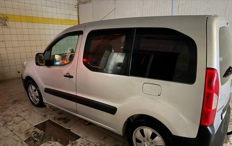 Peugeot Partner II рестайлинг 2, 2011 год, 550 000 рублей, 14 фотография