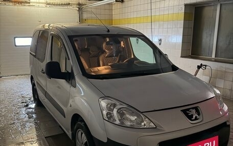 Peugeot Partner II рестайлинг 2, 2011 год, 550 000 рублей, 17 фотография