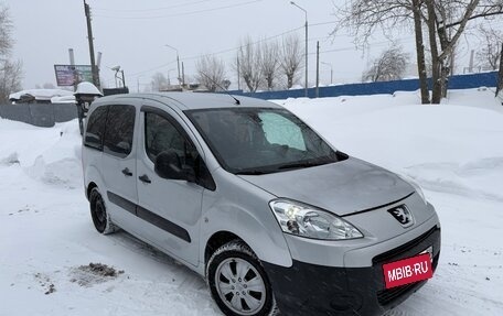 Peugeot Partner II рестайлинг 2, 2011 год, 550 000 рублей, 9 фотография