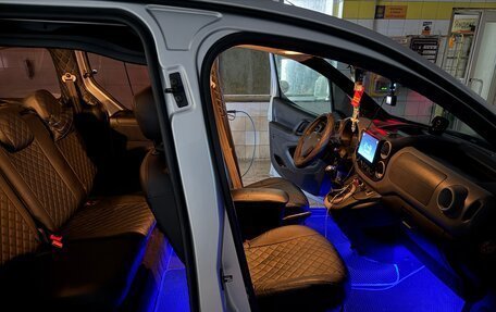 Peugeot Partner II рестайлинг 2, 2011 год, 550 000 рублей, 19 фотография